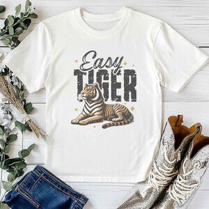 Vintage Style Tiger Graphic Tee Retro White T-Shirt Casual Trendy